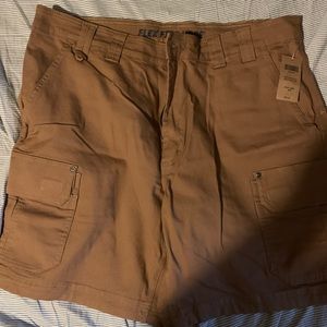 Duluth Flex Firehose 9” Cargo Shorts size 40 waist.